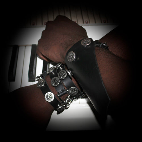 SADDERMANDER X AOYOS STUDDED BRACELET