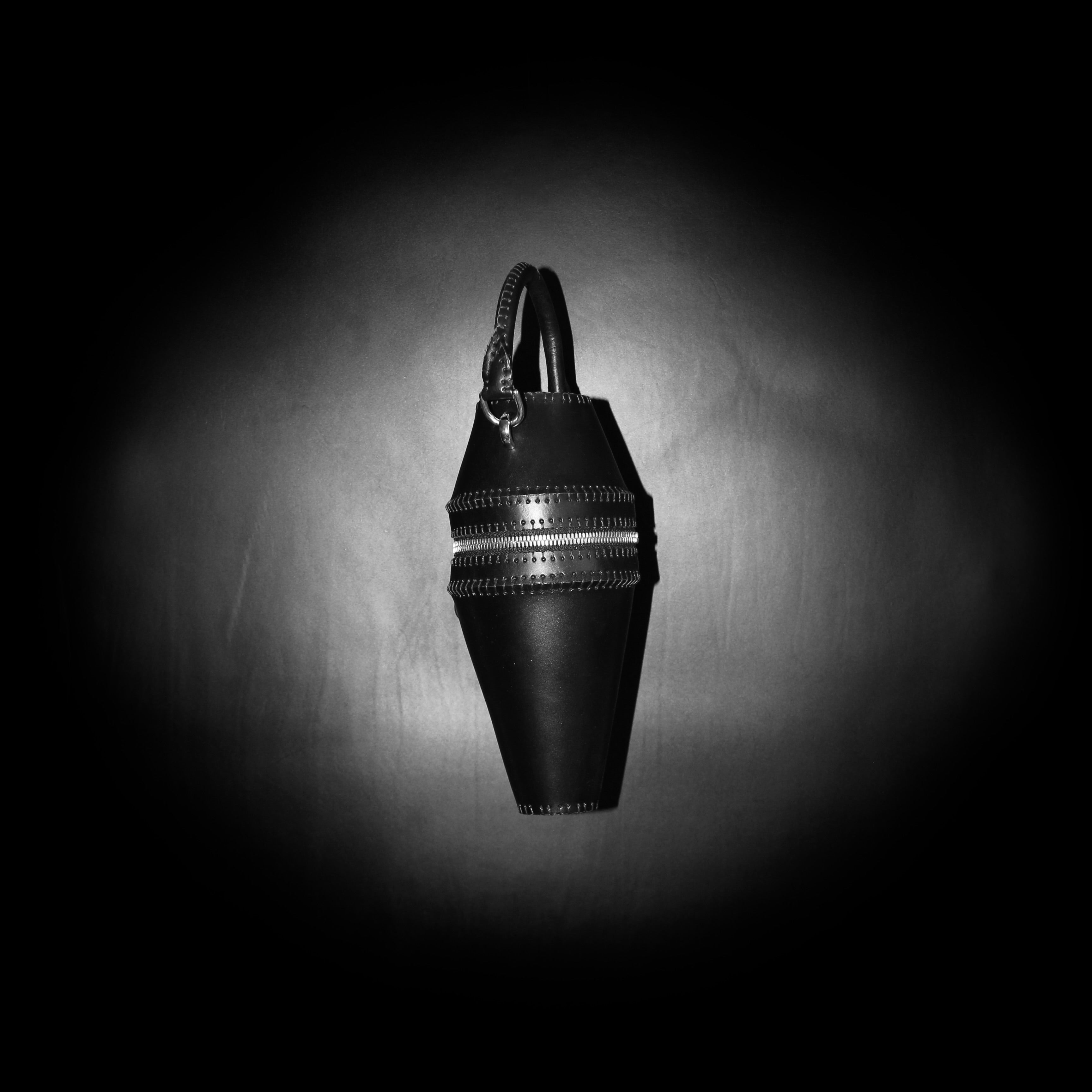 THE URN PETITE